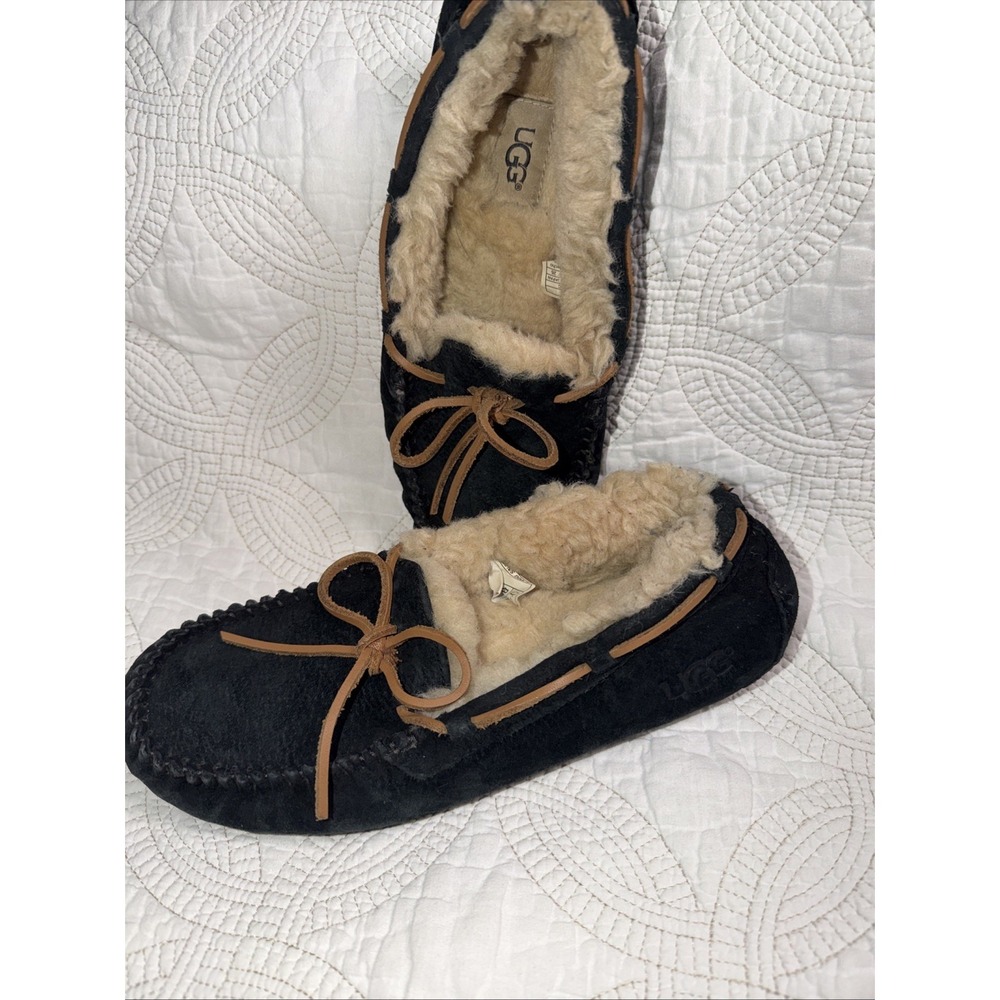 UGG Australia Dakota Moccasin Slipper Black Suede Shearling Women's Size 9